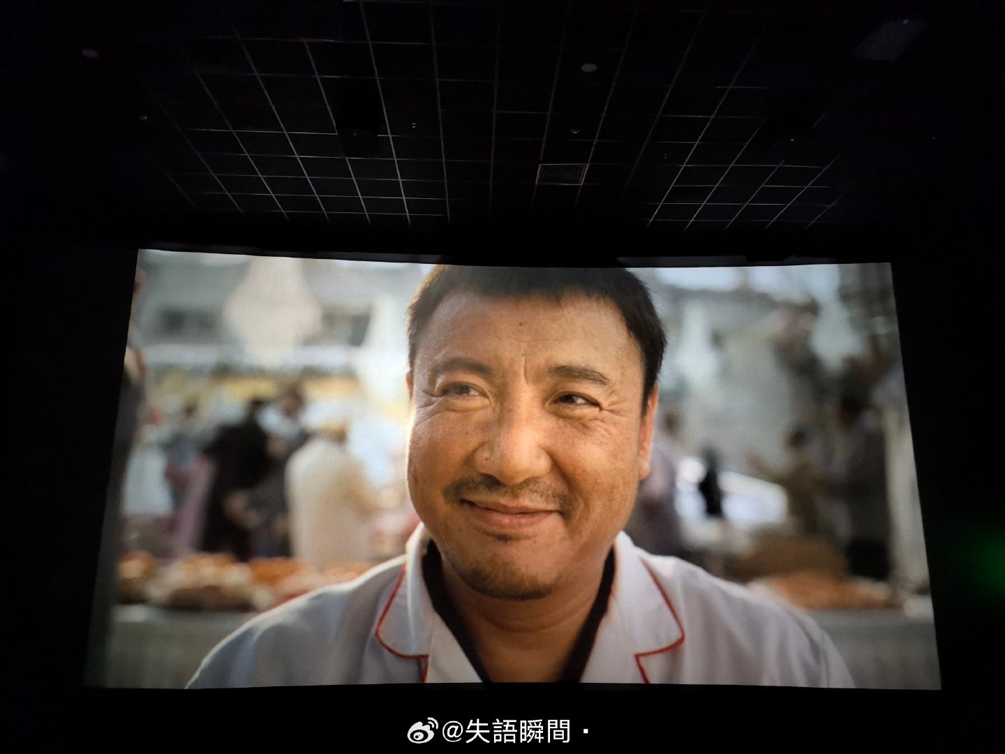 欢迎来龙餐馆 你就是这么欢迎我的？把我骗进来杀啊 哭的我[泪][泪][泪][泪][泪][泪]
沈腾你牛逼👍真的太牛了[泪][泪][泪]
文牧野你也牛逼！！！！[泪][泪][泪][泪][泪]
真的很好看！揪心的好看[泪][泪][泪] ​
