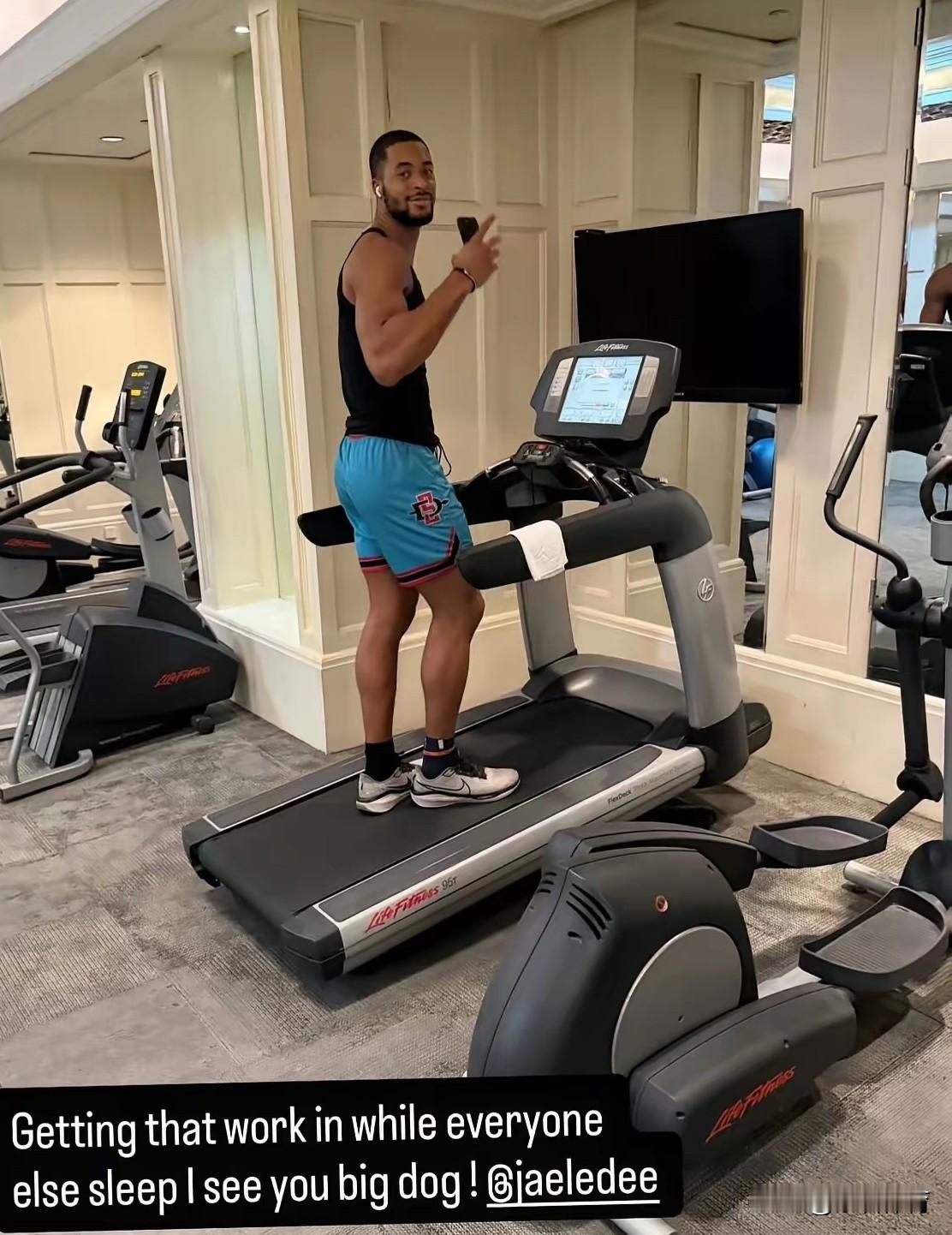 给辽宁男篮提个建议，要想战胜山东，季后赛一定要多用莱迪。这家伙，可挖掘...