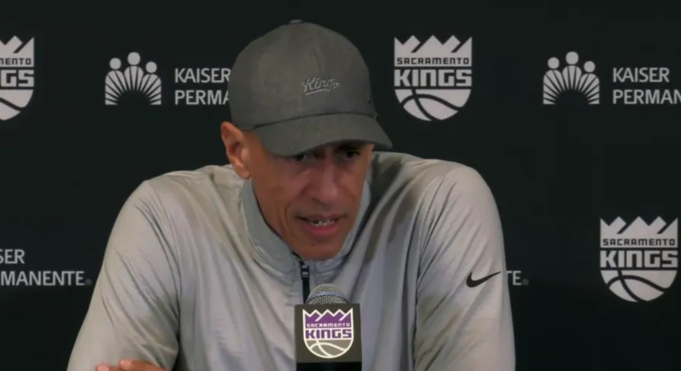 国王主帅采访全文：我十分尊重篮球，所以我最不屑于摆烂  今日NBA常规...