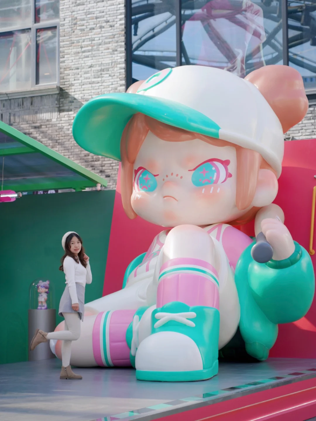 杭州首发‼️湖滨银泰惊现DORA，可爱到犯规！