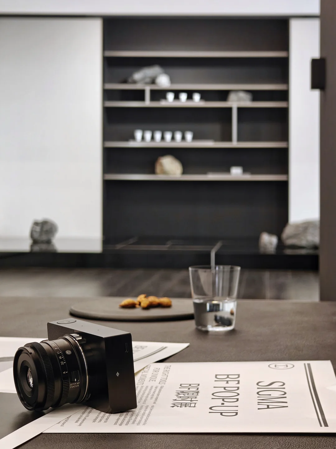 爱上Sigma美丽的愚蠢：用茶道哲思做相机