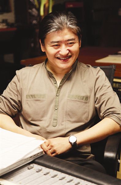 没有长篇文字，郭帆三个哭表情送别刘欢，小破球再也等不到他的歌声
 
刘欢老师离世的消息传来，整个文艺圈都陷入悲伤。众多好友、后辈纷纷发文缅怀，而《流浪地球》导演郭帆没有长篇大论，仅仅在社交平台发出三个哭泣表情，简短的符号，却戳中无数网友的心，无声的悲痛最让人破防。
 
很多人都记得，刘欢与《流浪地球