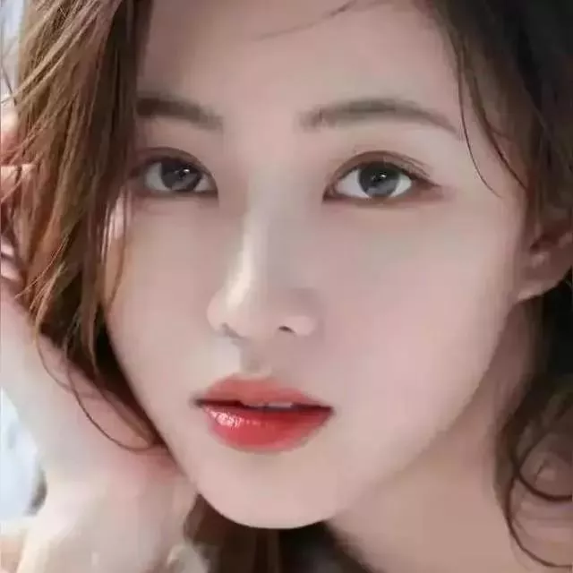 温柔甜美的女孩，梦幻的氛围，超美的照片！