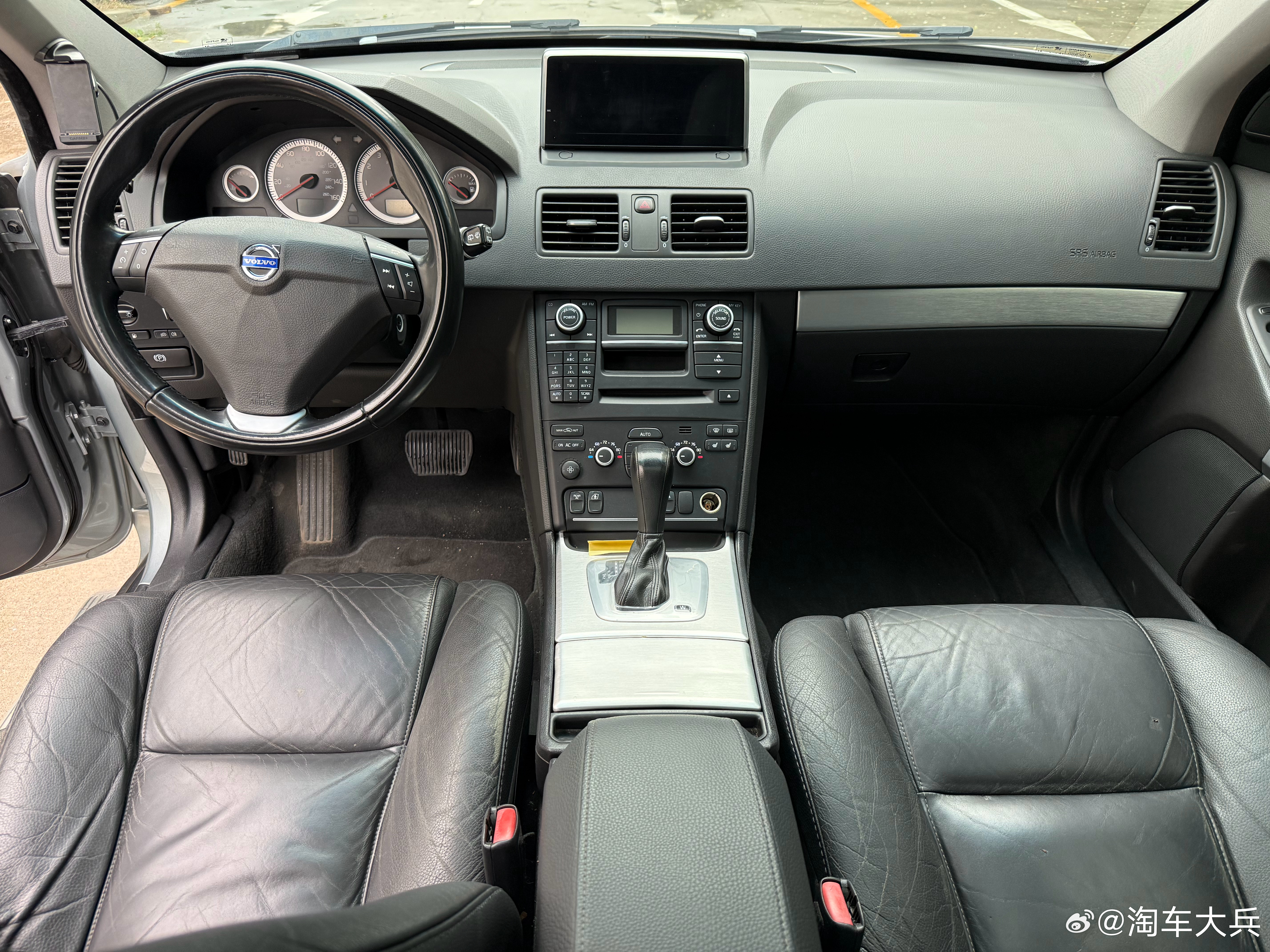 12年沃尔沃XC90 
3.2四驱七座 实表8万多公里 
两块喷漆 隐形车衣
价格4万多 ​