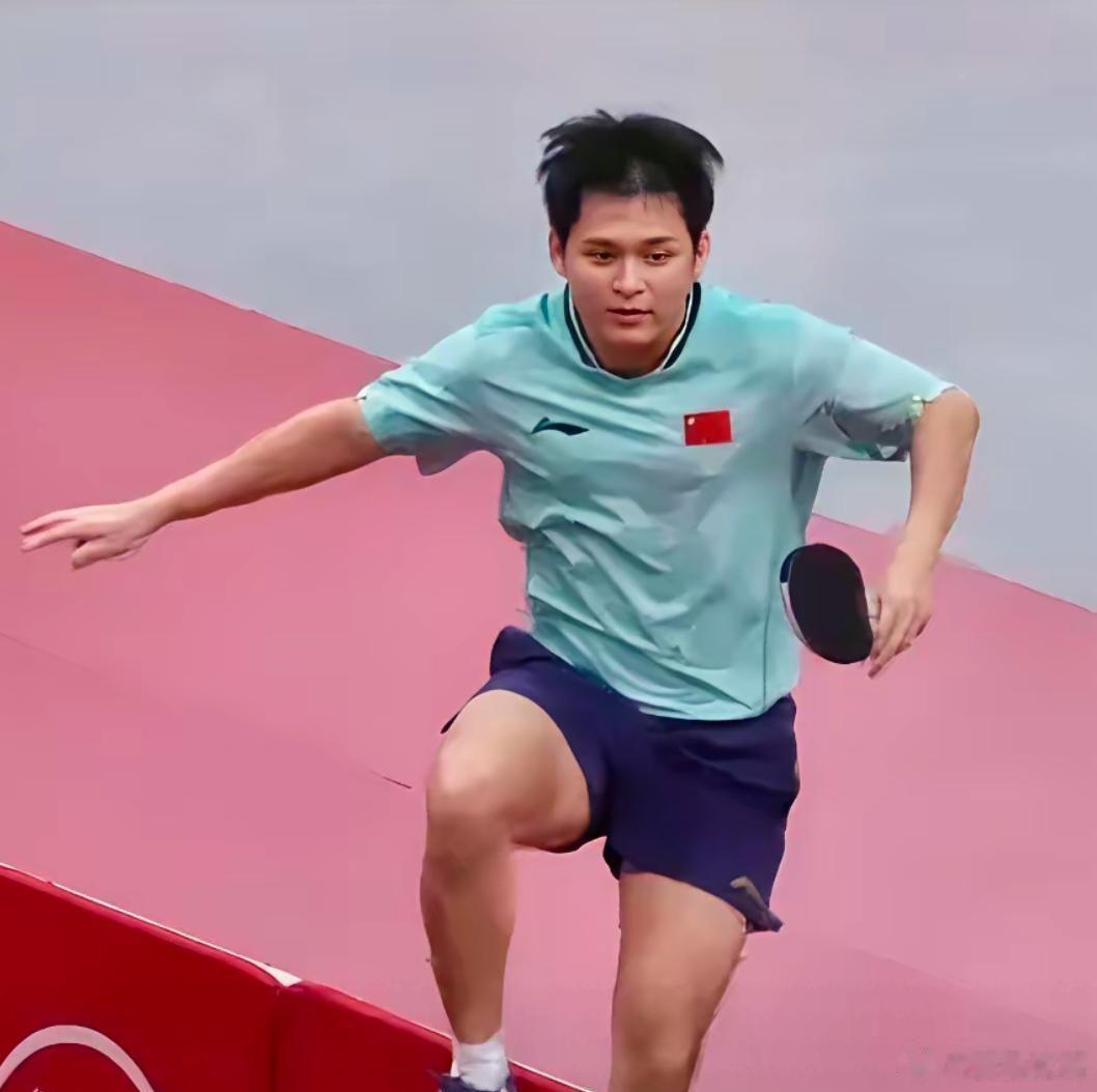 林诗栋找王皓更多是习惯使然，如同世乒赛决赛赢球后的自然反应。#林诗栋# ​