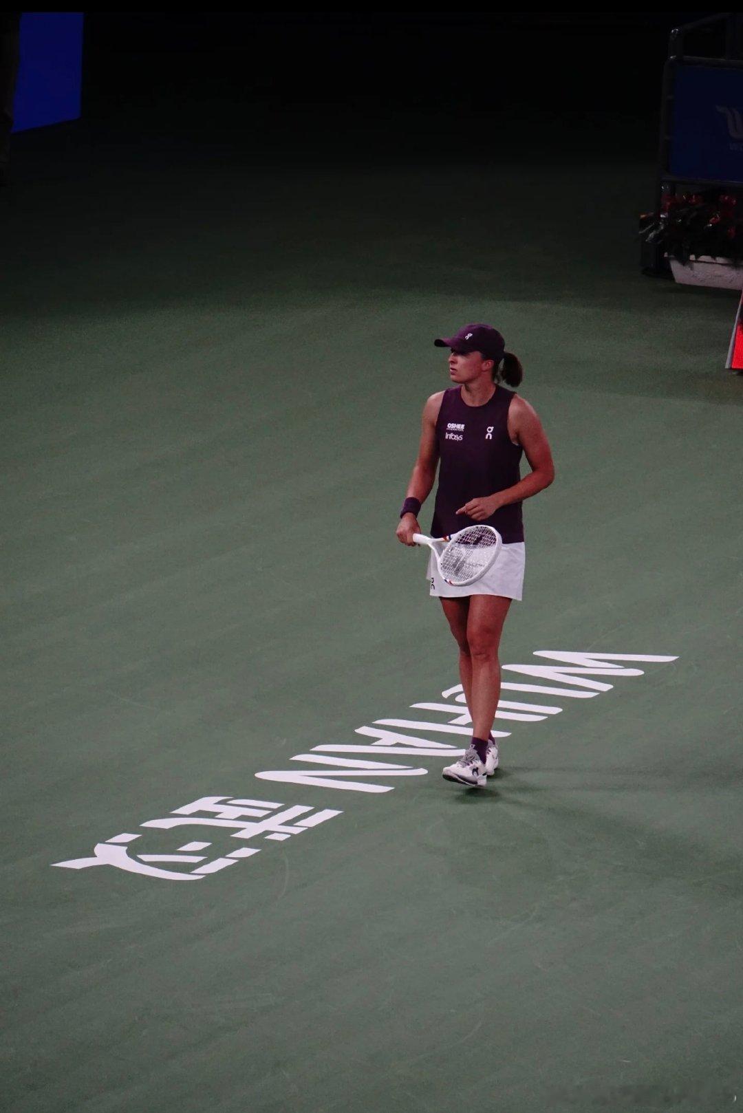 斯瓦泰克，似乎到宁波了……
休息恢复中#wta[超话]# ​