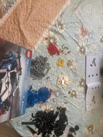 亲子完工✅ 携手拼完乐高宝马M4 GT3，747块碎片，凑出一段专属亲子时光