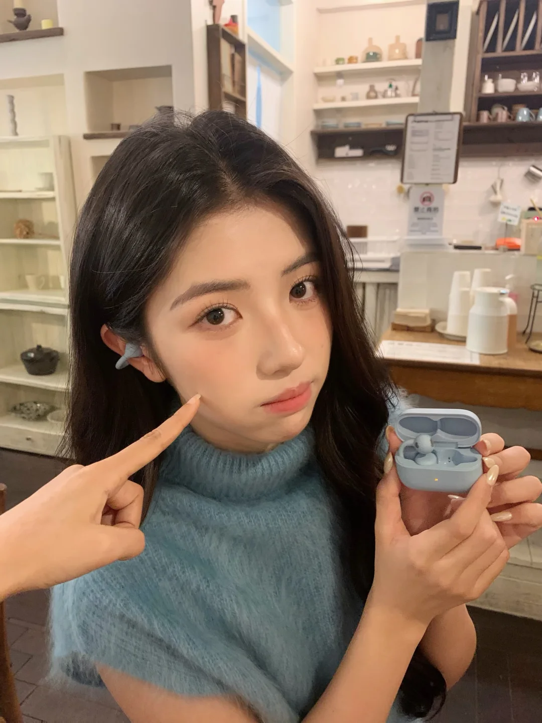 耳机里也会有幸福的回响⊹꙳ 🩵  ·⊹