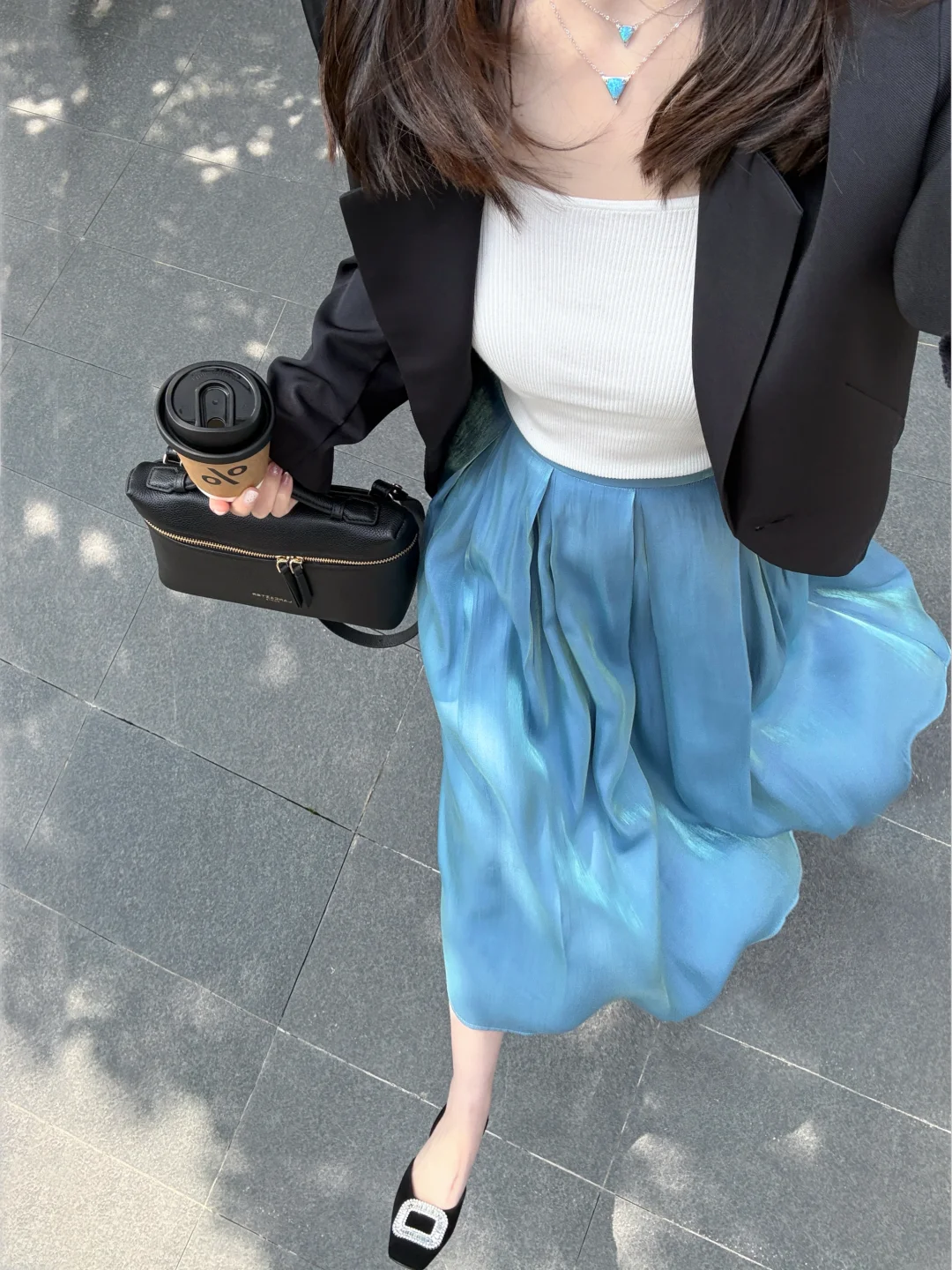 打工人早春老钱感通勤💙黑色西装搭配万物～