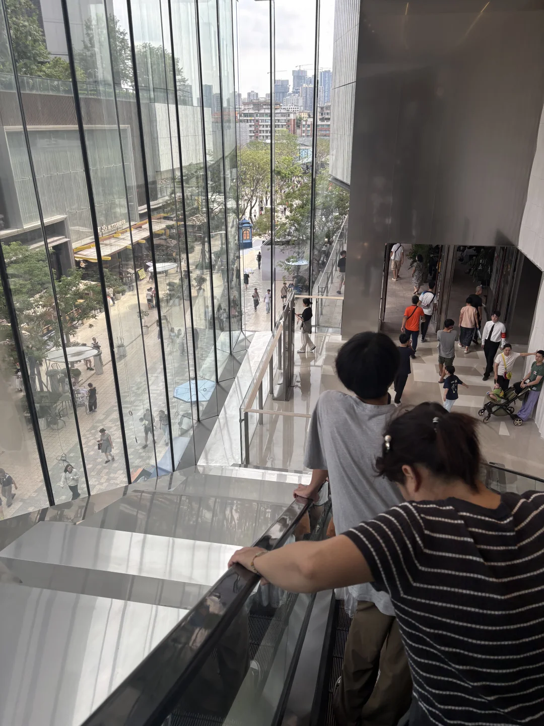 白鹅潭万象城O屎指北