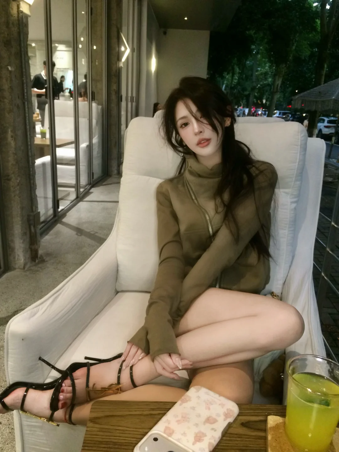 把初秋🍂的氛围感穿身上🤎