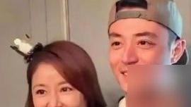 霍建华一块肥皂从头洗到脚，林心如还爆料他打死不碰医美。这夫妻俩，真不装。
47岁的霍建华，洗脸洗澡同一块皂，脸上褶子该有就有，医美项目一概拒绝。林心如说这事的时候，跟聊今晚吃什么一样平静。
再看霍建华近况，刚官宣新剧《急诊室的奇迹》，20年没演台剧了。为了背医疗术语，一个人躲咖啡厅啃剧本，被认出