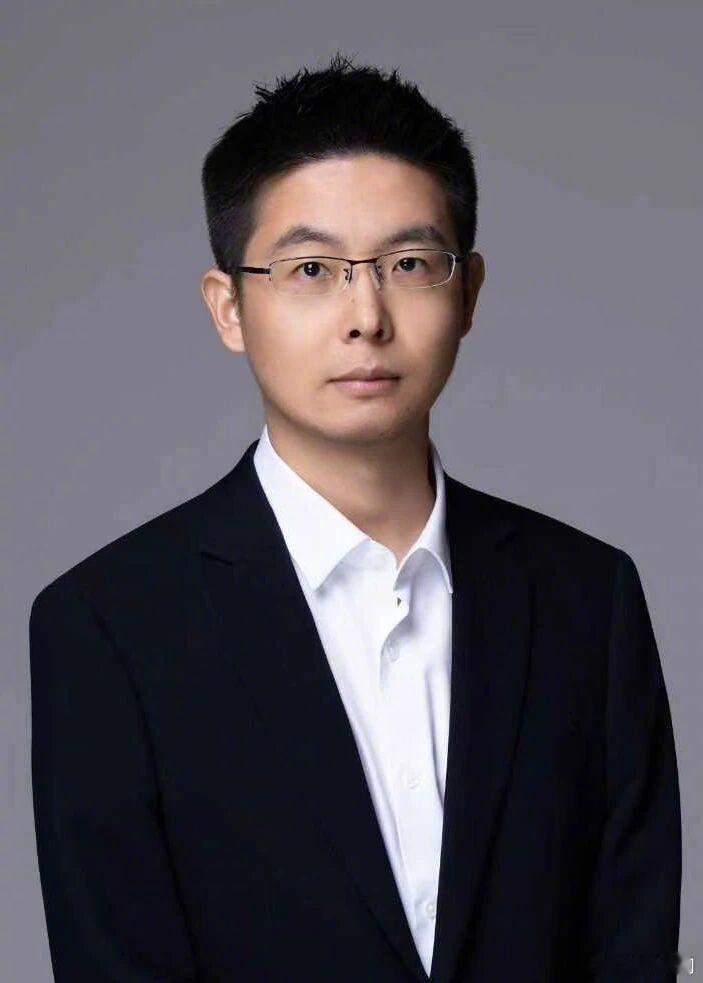 据上海证券报，王兴兴在访谈中表示，为什么机器人干活时成功率偏低？最...