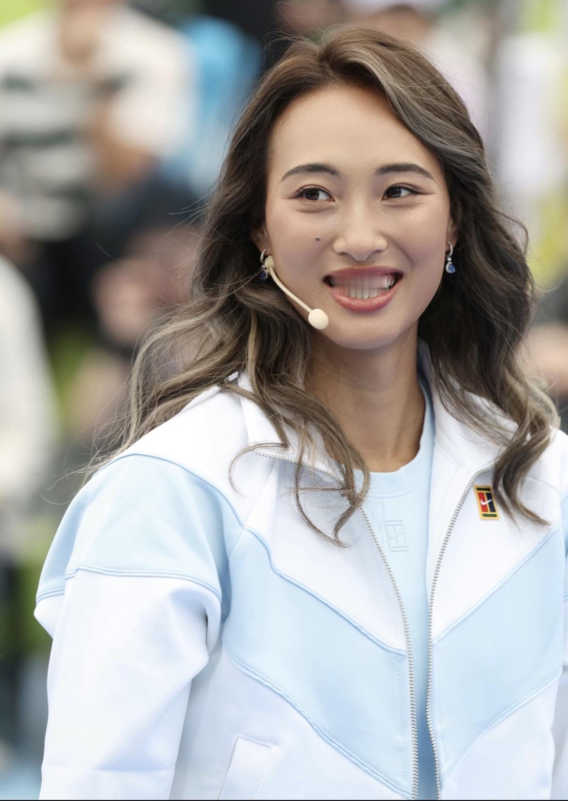 <p>vlog时尚 高级脸 元气少女 高颜值美女 爱了爱了 <!--{...