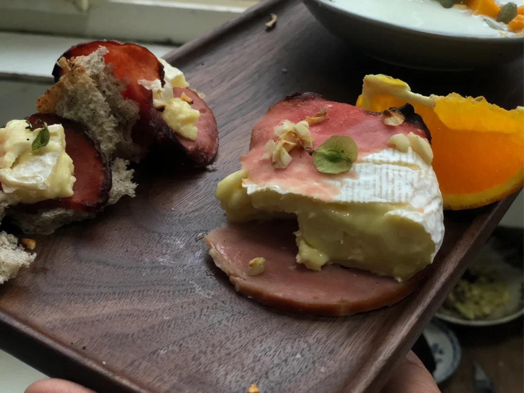 4.2.早餐.🧀️Brie Cheese烤干酪\ 坚果酸奶
