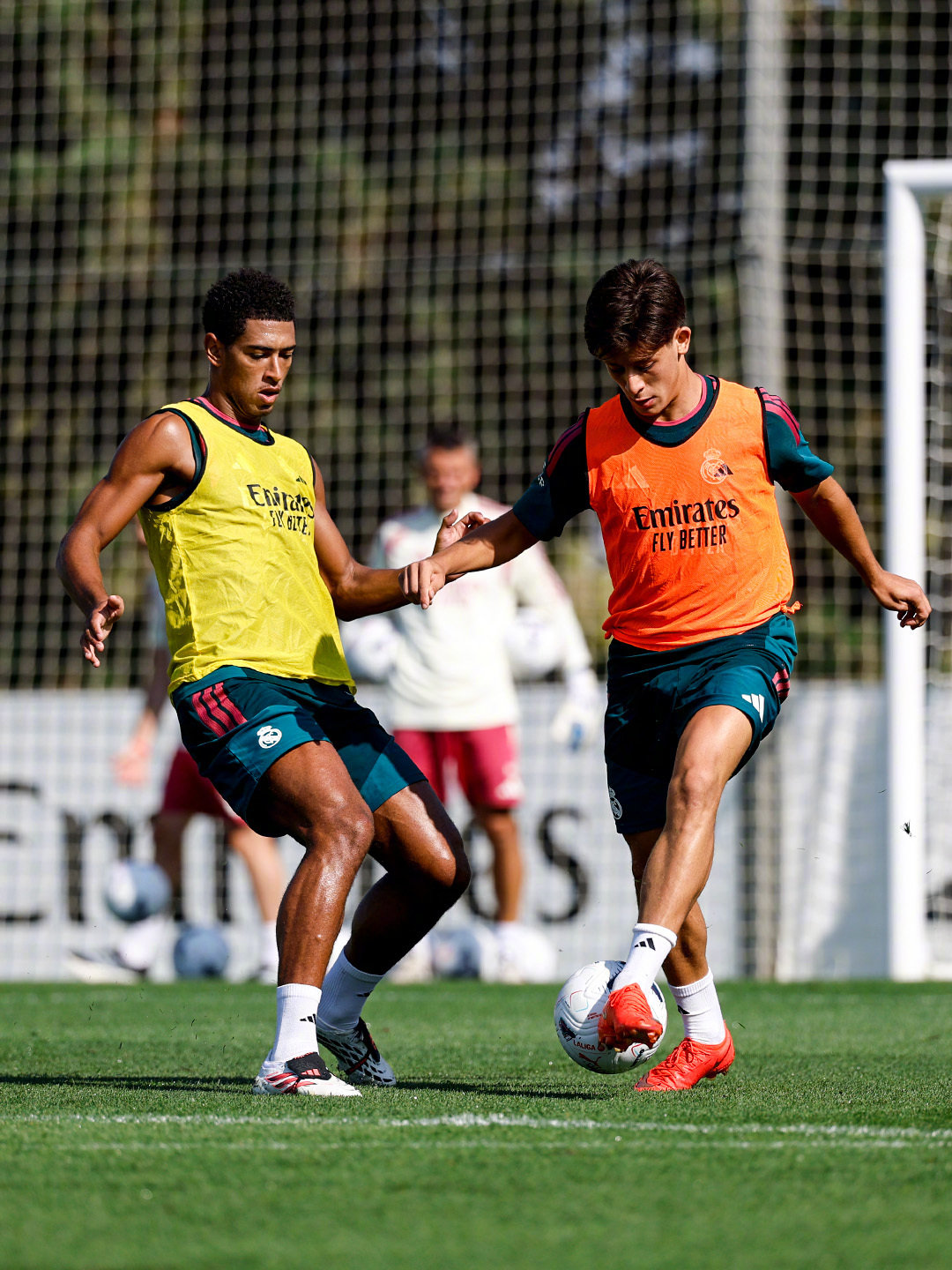 🟡🟠全力打磨状态

💪目标首战全取三分

#皇马[超话]##halamadrid##皇马训练# ​​​​
