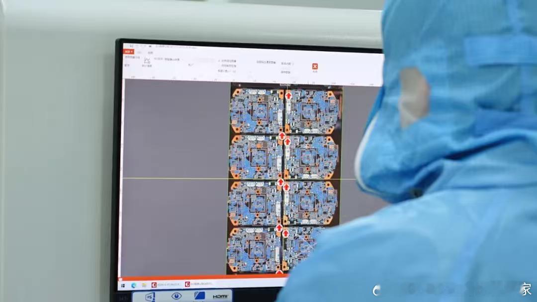 天维 EDX7200B 光谱仪完成交付，助力福建民翔半导体芯片 RoHS 环保检测
近日，天维仪器为福建民翔半导体有限公司提供的EDX7200B 能量色散 X 荧光光谱仪顺利完成现场装机调试、操作人员实操培训，技术人员完整交代仪器操作流程、样品测试规范及日常维护注意事项，设备正式投入实验室日常检测工作。
福建 ​