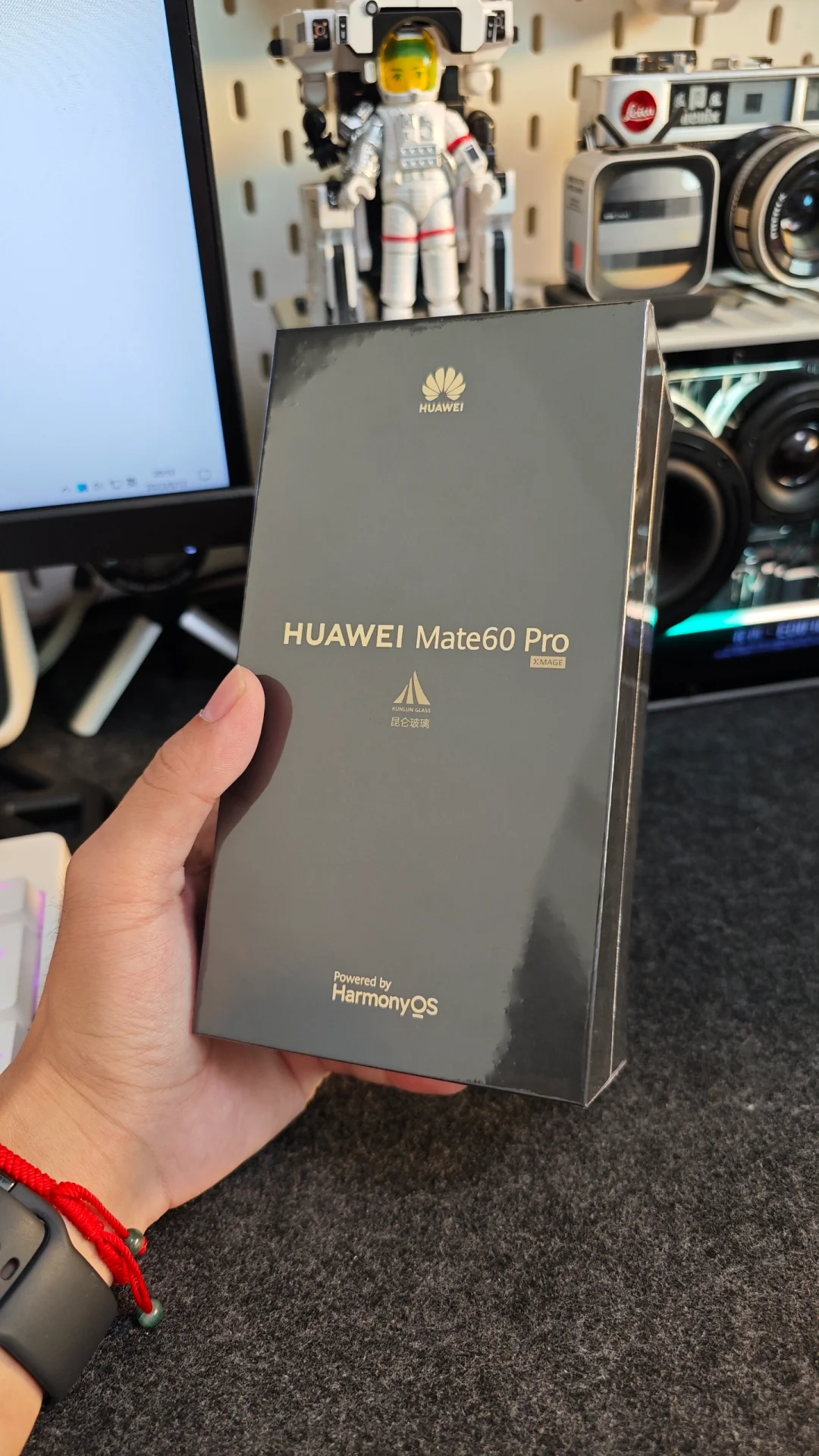 到手，华为Mate60Pro白