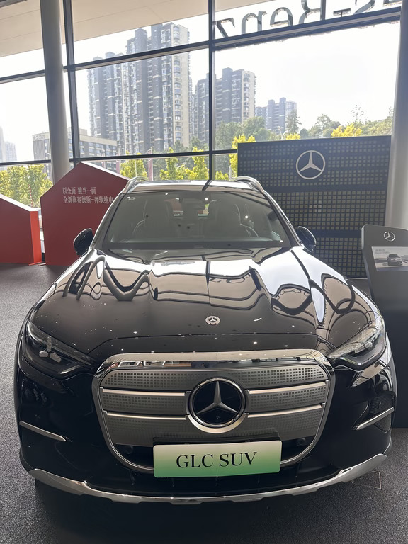 奔驰纯电GLC，豪华新定义