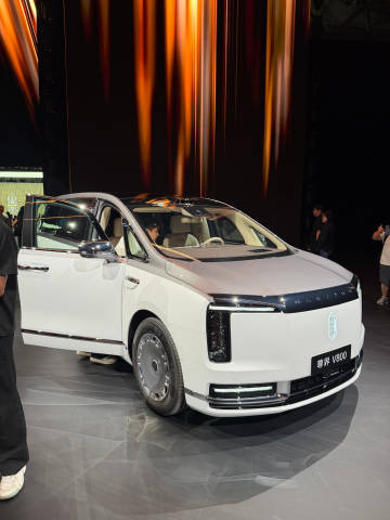 尊界V800、尊界V680、享界G9，实拍，你最喜欢哪辆？