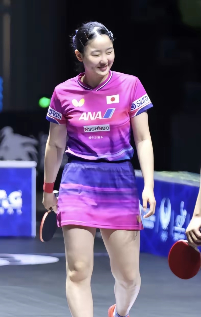 张本美和姑娘是乒乓球赛场上冉冉升起的一颗新星！她球技好，赛风正，人和善，有礼貌，