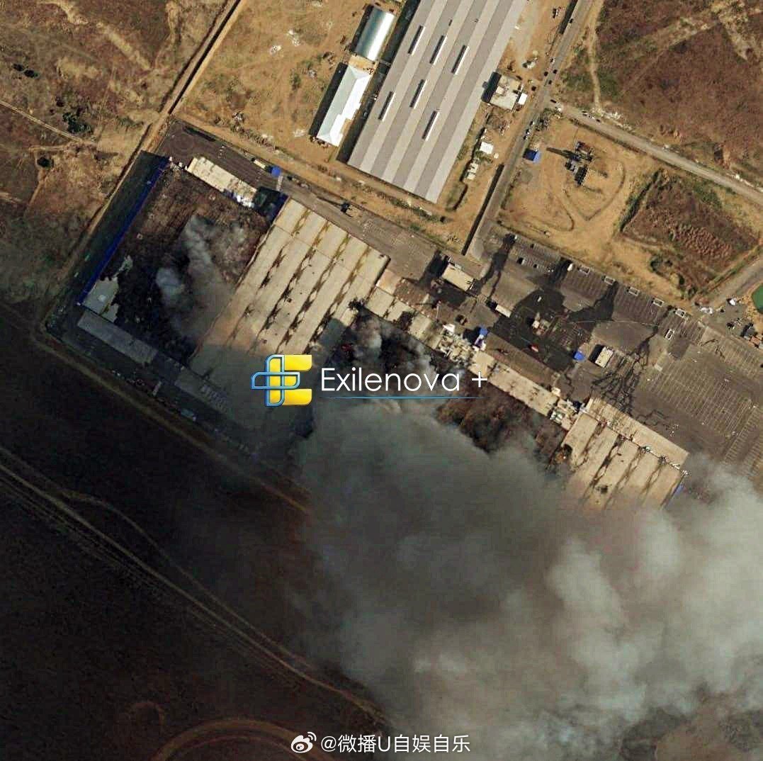 卫星图像显示，位于达吉斯坦和阿迪格的 Ozon 物流仓库今天在遭乌军无人机袭击后已基本被毁。两处设施均可见大面积火灾造成的损毁，目前看来已无法修复，且很可能会被彻底烧毁。 ​