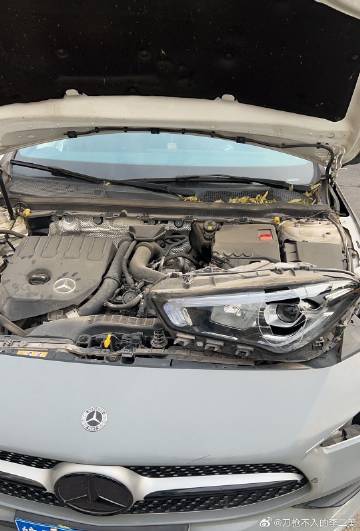 比亚迪秦网约车干的好事<br />大灯给我挤的稀碎<br />保险杠也...