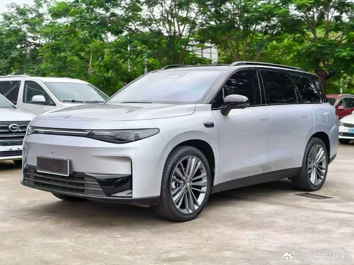 2024款 零跑C16 520尊享版。1.5万 开走 ​