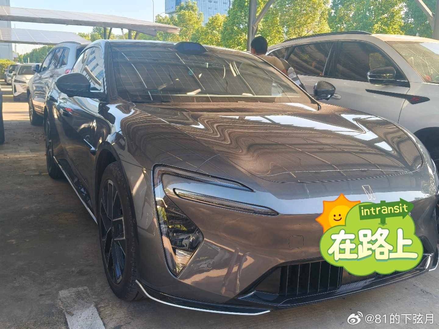 #假期计划# 路遇一台阿维塔，有认识什么型号的吗##长安汽车##阿维塔  ​