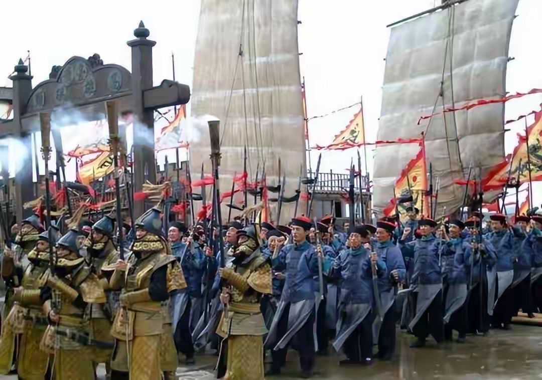 曾国藩为什么不造反？

曾国藩不造反的客观原因我觉得是他对自己军事能力的不自信。

研究湘淮军历史的学者总结出了曾国藩、李鸿章乃至袁世凯，他们之所以能成为湘军、淮军和北洋军领袖的真正原因不在于他们有多强的个人魅力、超强的军事能力和统帅力，而是他们三人都有其他人比不了的超强筹款能力。

简单来说，曾国