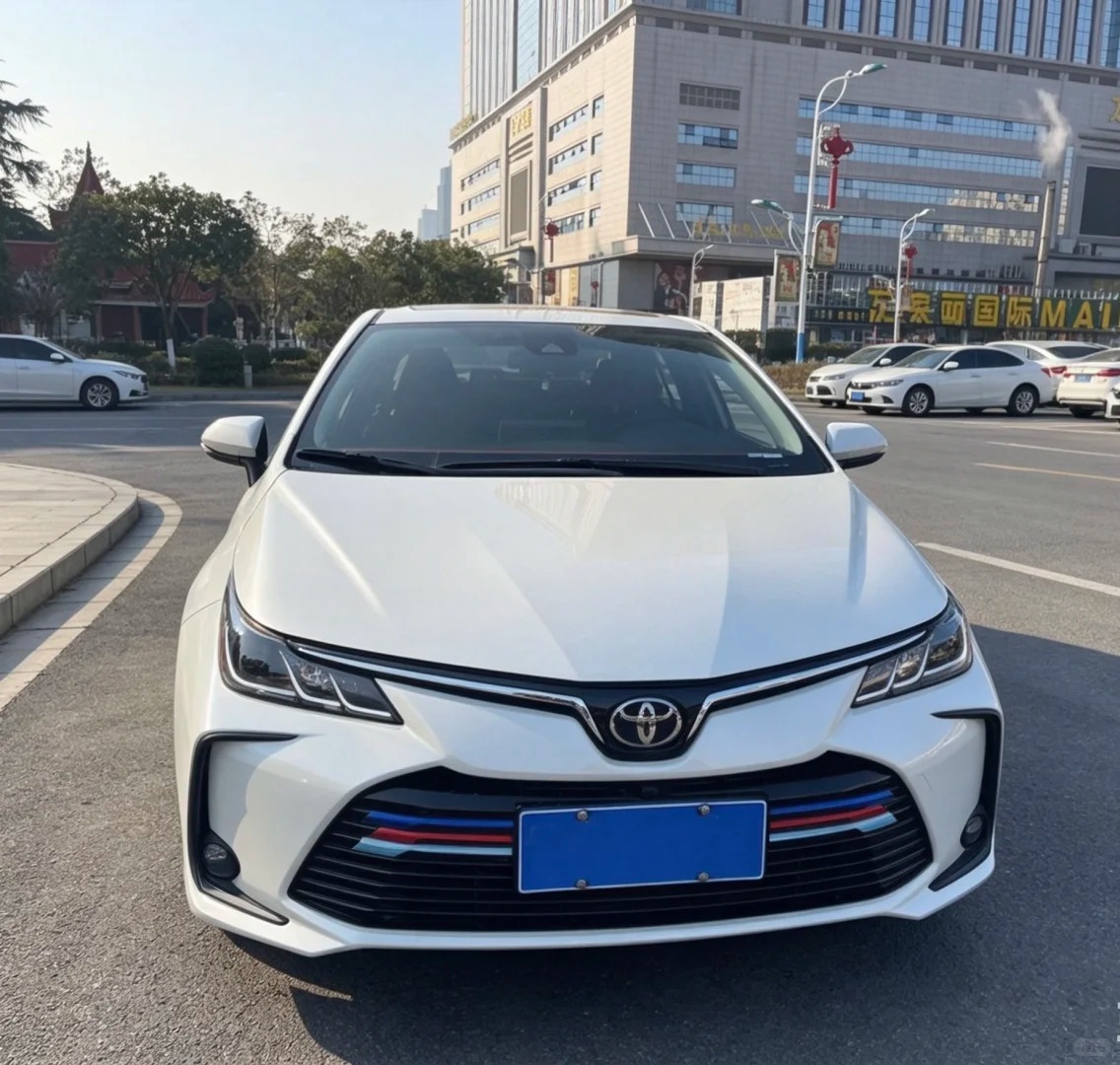 为什么我总是绕不开推荐日系？二手车这件事上，我说点大实话
写了这么多篇，你可能发现一个规律：不管聊预算、聊场景还是聊人群，我总是绕不开推荐几台日系车。有人可能觉得我是&34;日吹&34;，但我想解释一下这背后的逻辑，不是情怀，是账算出来的。
第一笔账，故障率。 日系品牌大多坚持相对保守的工程哲学——成熟的自然吸
