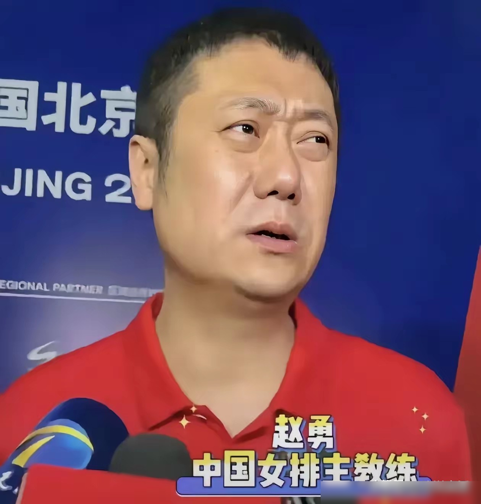网传女排小将庄宇珊留洋年薪高达470万，无数人喊着国内排超赶紧涨薪留人，其实根本没看懂背后的真相。
相比朱婷150万欧的顶薪，这钱真不算多。但庄宇珊刚去土超首秀，就能零磨合狂砍全队最高的22分。
反观国内排超，像李盈莹这种级别的核心，年薪顶天了也就三四百万人民币。
但她们集体出海真只为搞钱？王