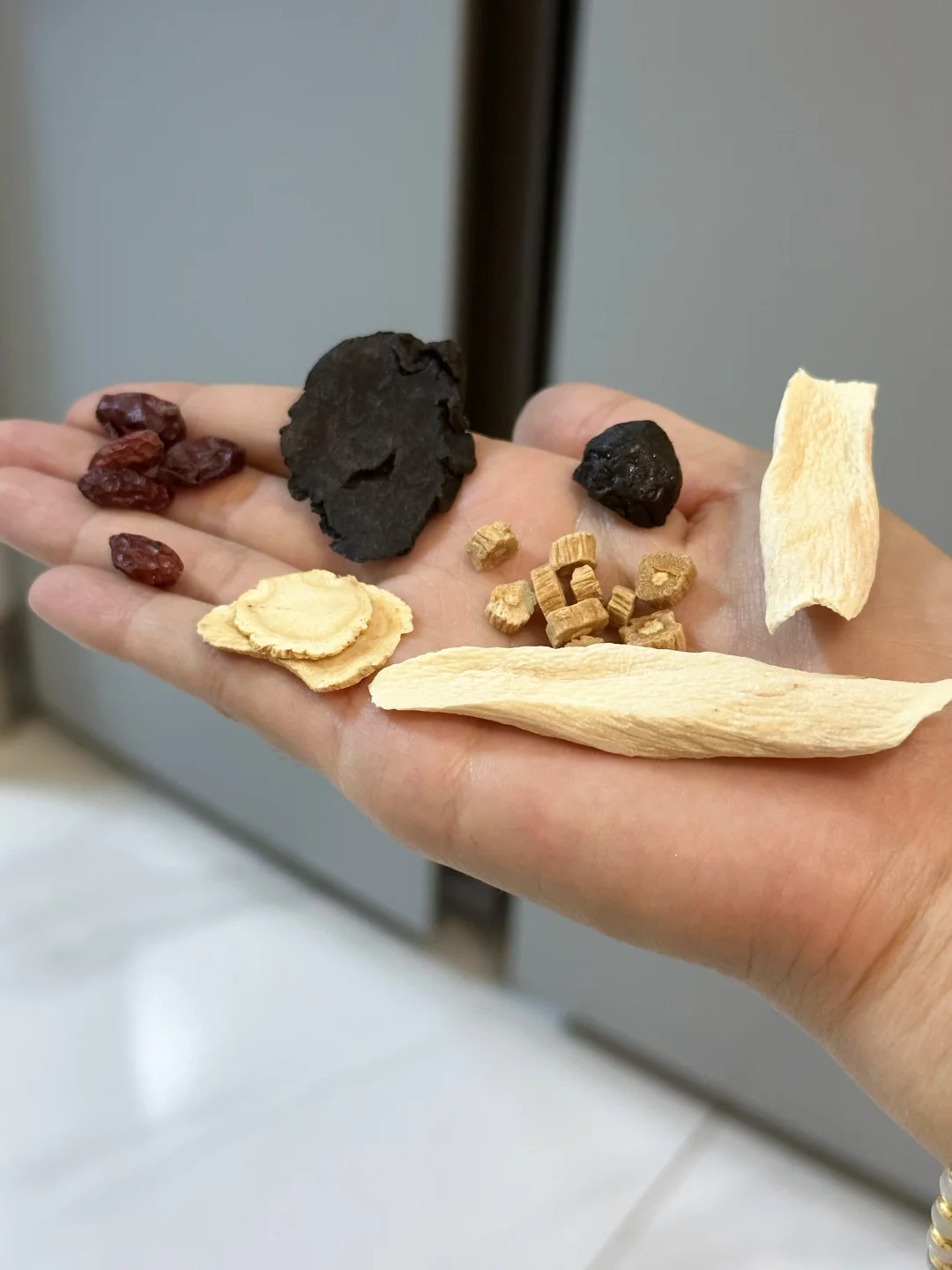 今年冬天大部分人阳气一直外漏，没有封藏好