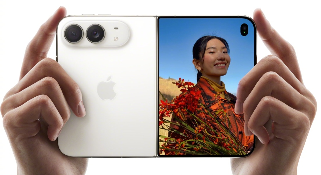 【#iPhoneDuo直接冲还是等下一代 #】

苹果首款折叠iPhone Duo今日正式开售，万元起步的新机直接引爆数码圈。初代折叠产品向来争议不断，到底首发直接入手，还是安心蹲守下一代？先把优缺点说透，再给结论。

先讲这台新机绕不开的硬伤：
1.机身厚重，握持体验拉胯。折叠状态厚度达到11.3mm，整机254克 ​