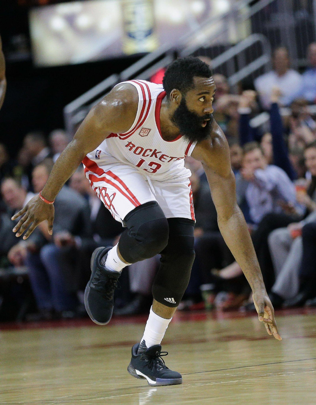 詹姆斯·哈登

#nba老照片##nba乐爷# ​