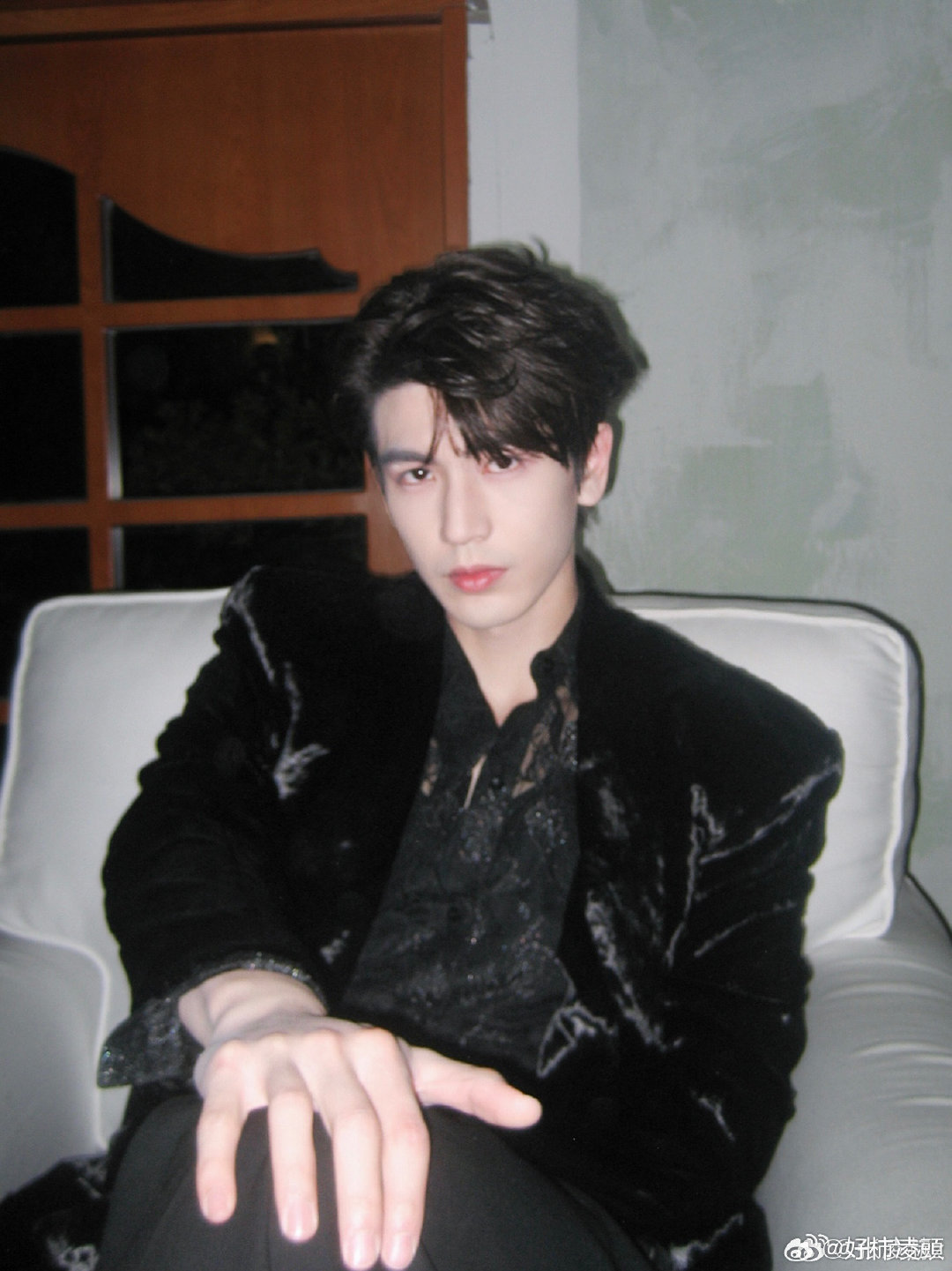 #张凌赫[超话]#  🐦‍⬛凌帝🖤 ​