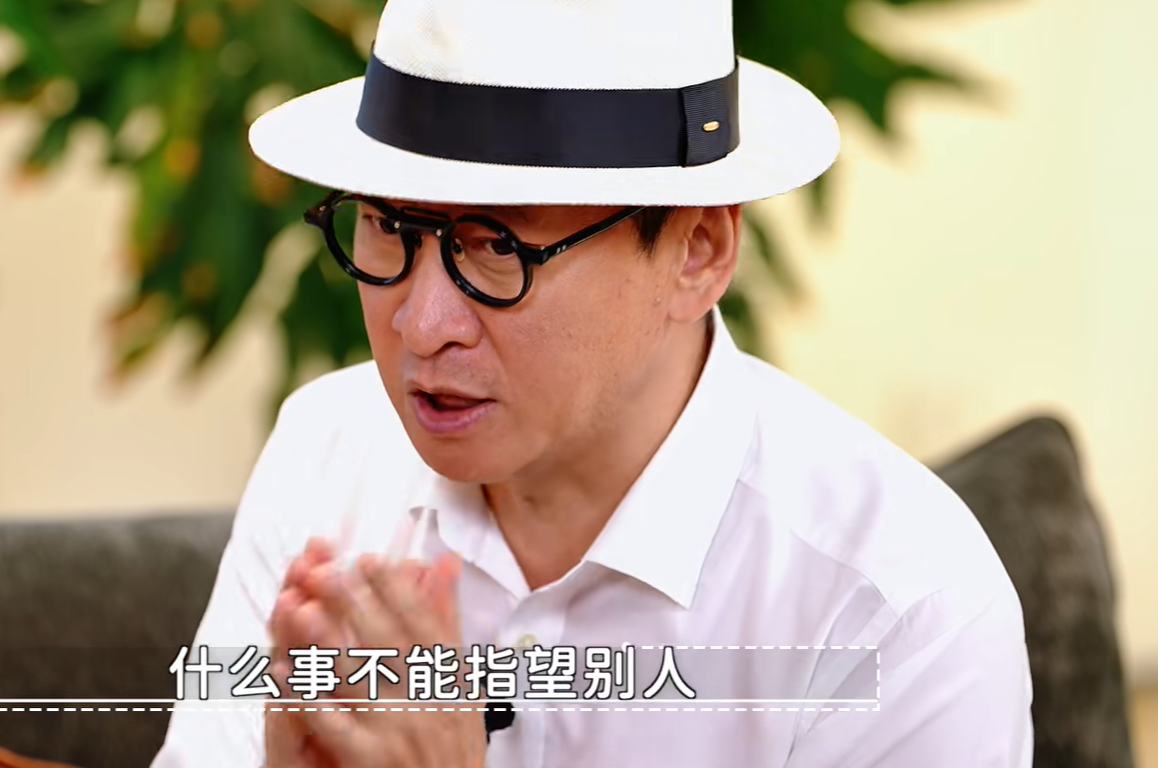 周杰一天只吃一顿饭，已12年不拍戏，56岁未婚没孩子不会去养老院