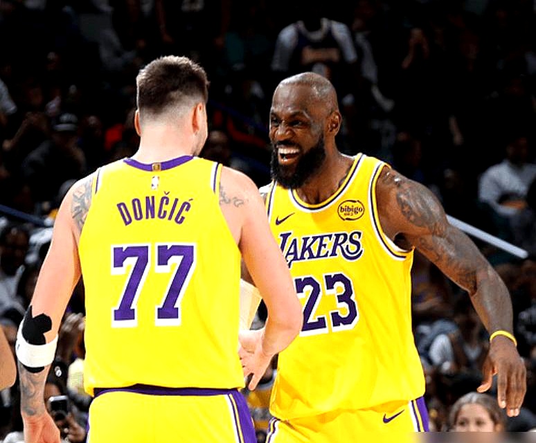 湖人老板珍妮·巴斯的态度，其实早就写在脸上了。    交易安东尼·戴维...