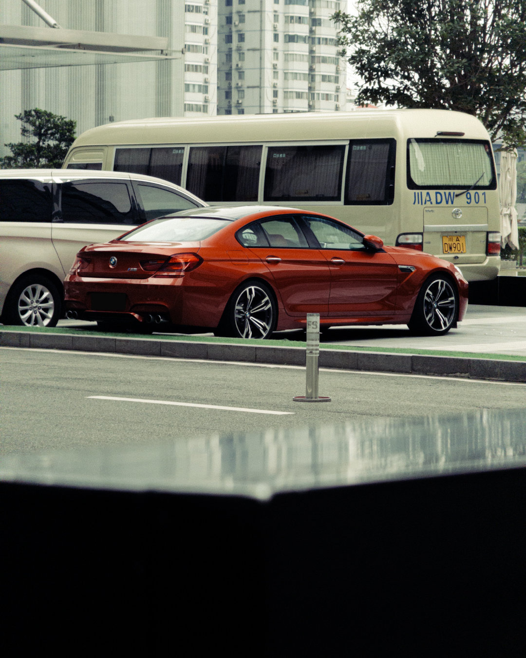 #蓉城车摄#
宝马M6 Gran Coupe
一个字“美”
#cars01豪车拍#
​