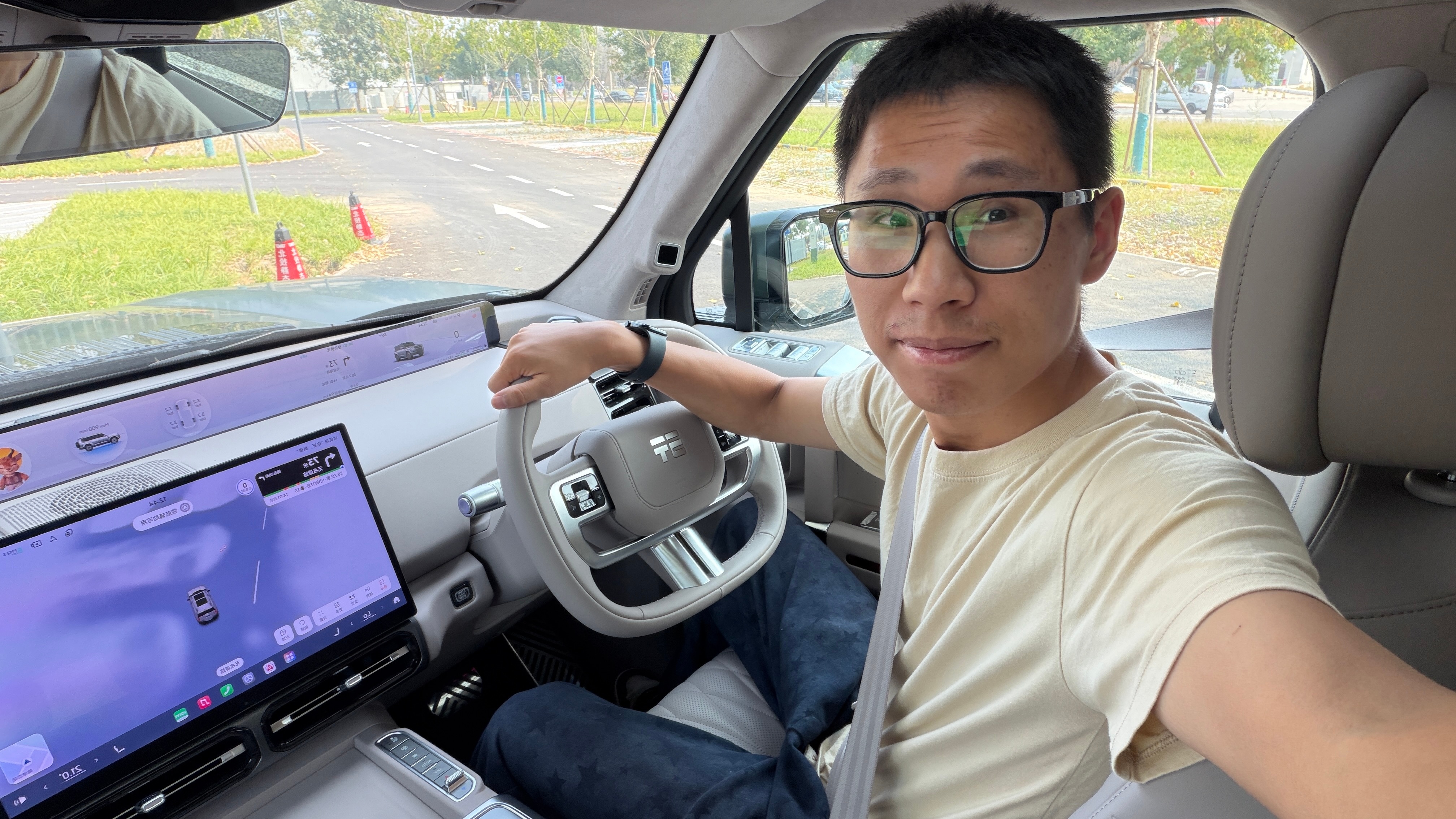 提前体验一下纵横G700 华为乾坤智驾版！这是即将推出的新配色，是不是挺帅的[舔屏]纵横 ​​​