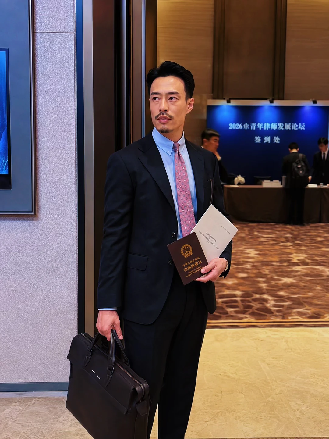 我跟检c官抢的，是刑期