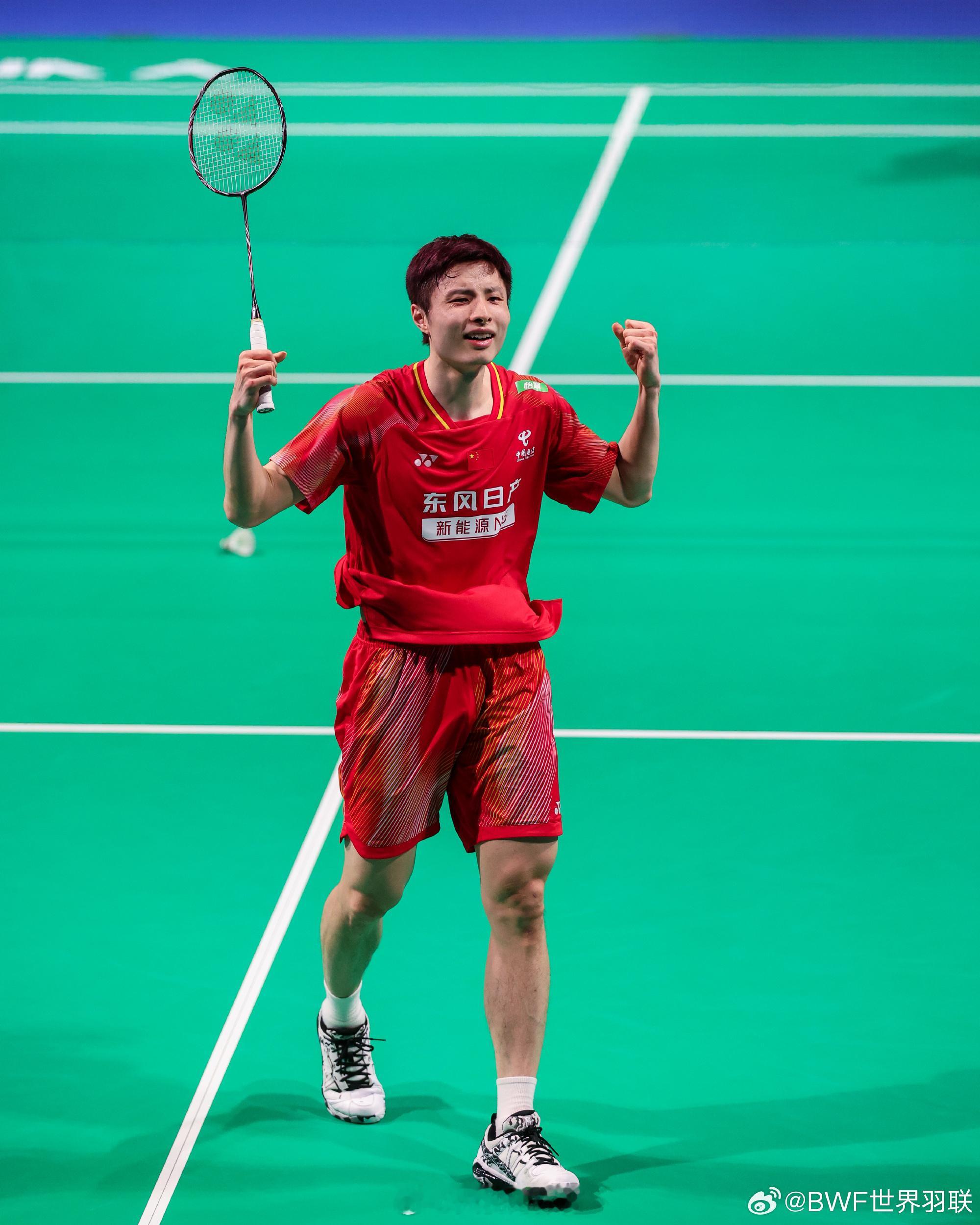 /8决赛， 2-0战胜李卓耀，晋级8强。两局比分：21-16、21-1...