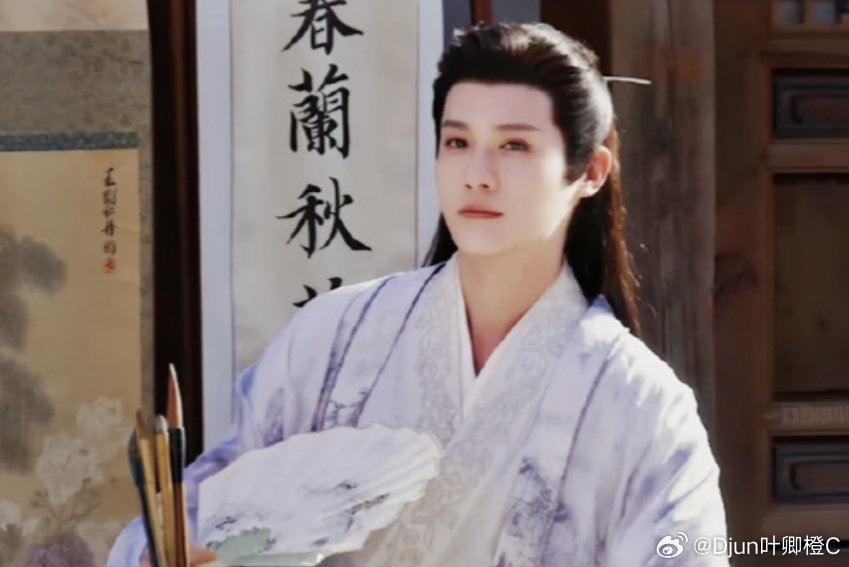 #河东小镖师[超话]##郑业成河东小镖师# 
小镖师听起来很调皮啊，九云大人我啊高低来看看这次是个什么剧情[喵喵]​