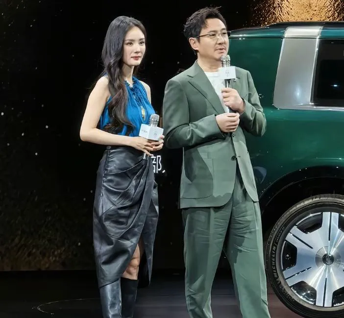 全网吵翻！华为发布会突发翻车现场一人封神一人露短板，太真实了