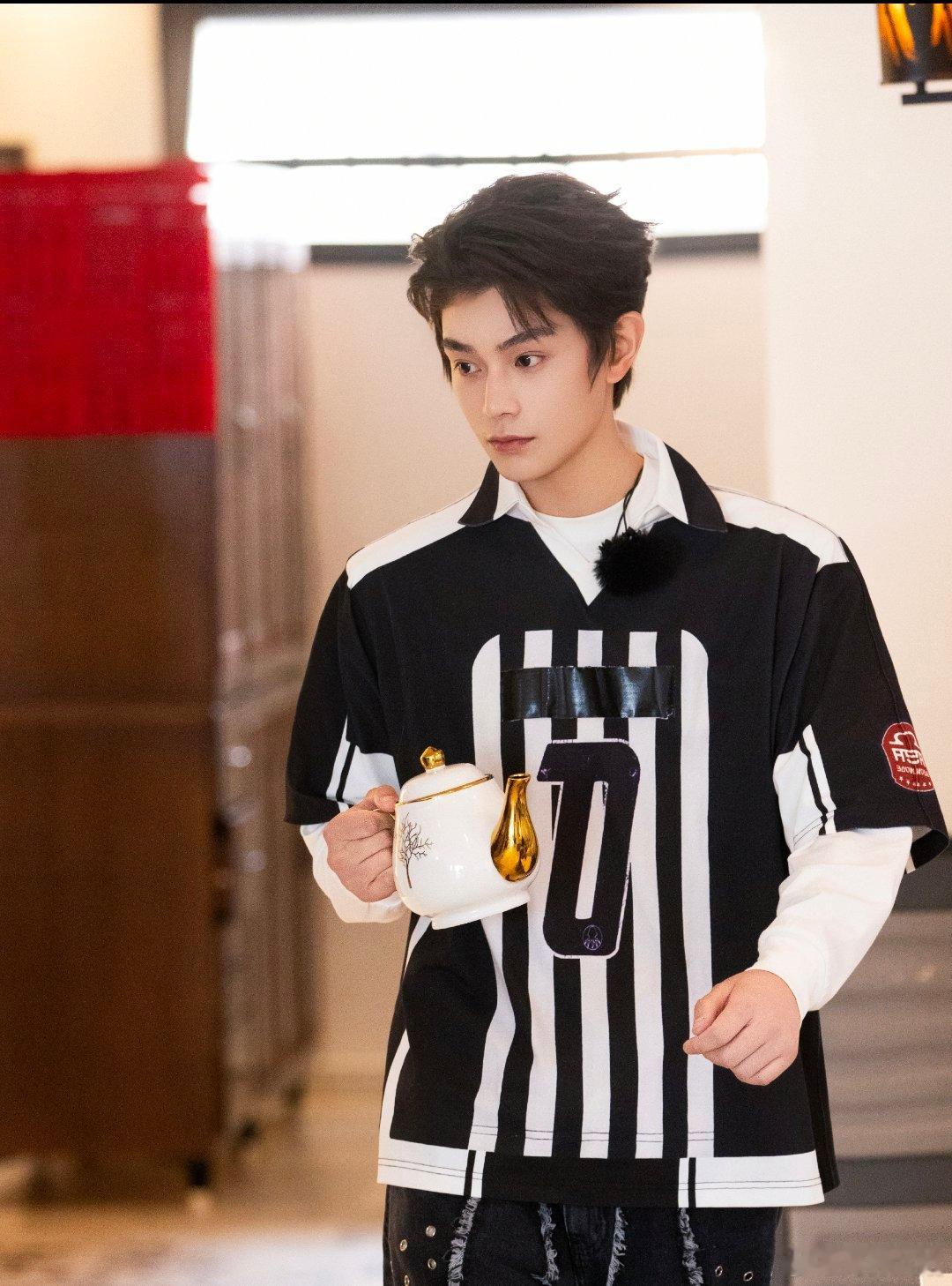 #﻿丁禹兮赵皑# ｜#丁禹兮司宫令# 

无法触碰的电子蝴蝶耿耿于怀的执着心事

​