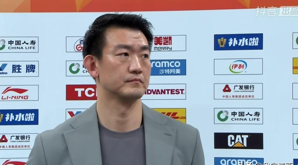 广厦男篮这一两年，最像的不是“冲冠球队”，倒像是个“孤注一掷的赌徒”。...