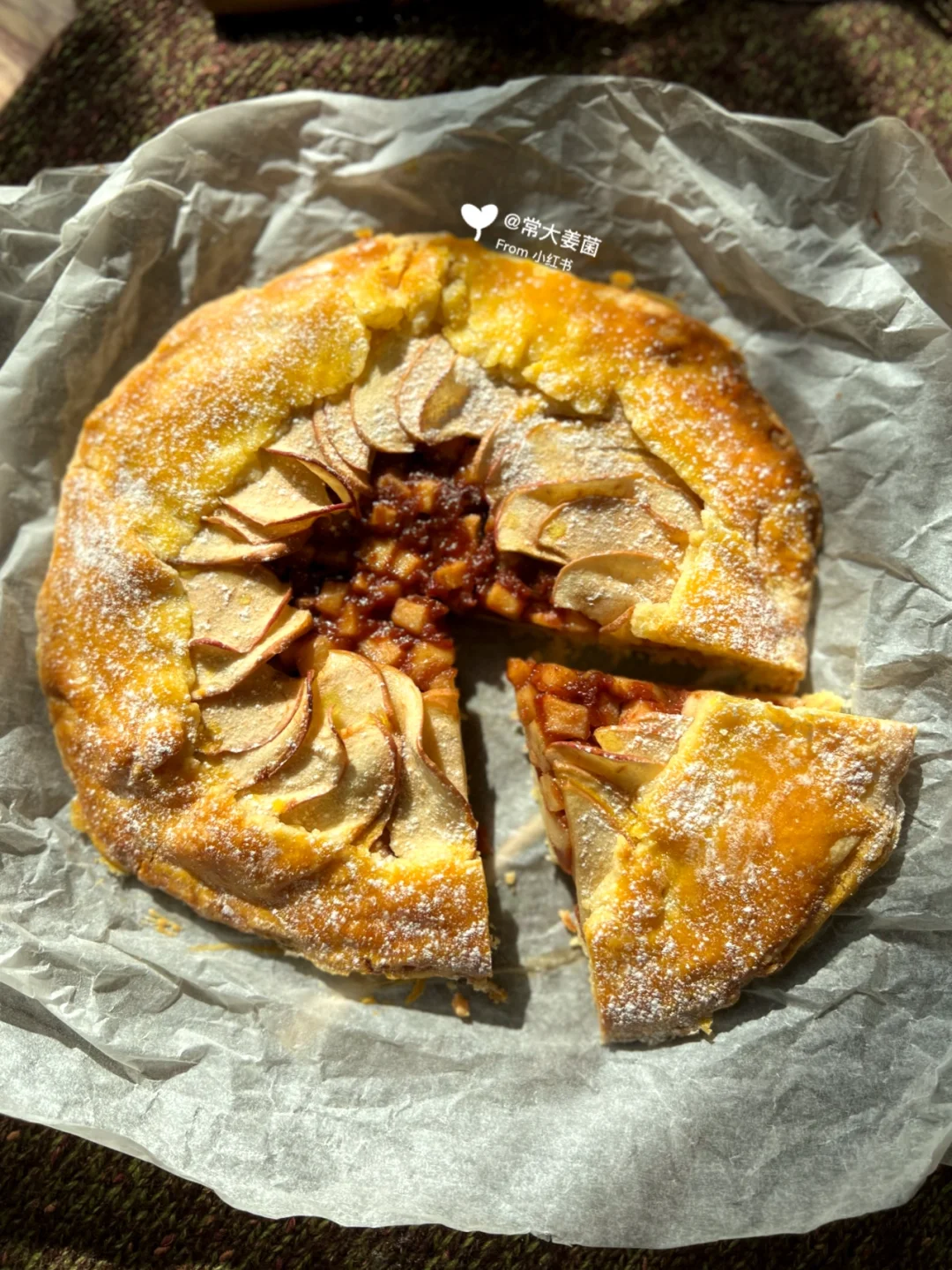 无需模具|自然风肉桂苹果派🍎闻到香味了嘛？