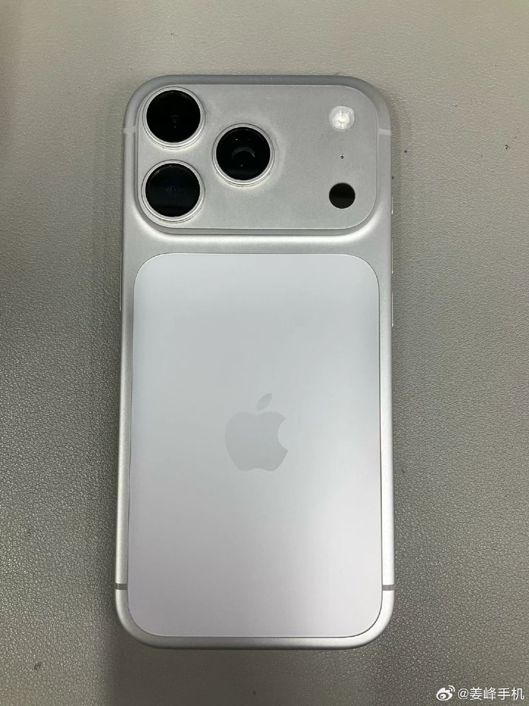 苹果17pro 512G 白
电池效率99成色99新 在保170天
8699 ​