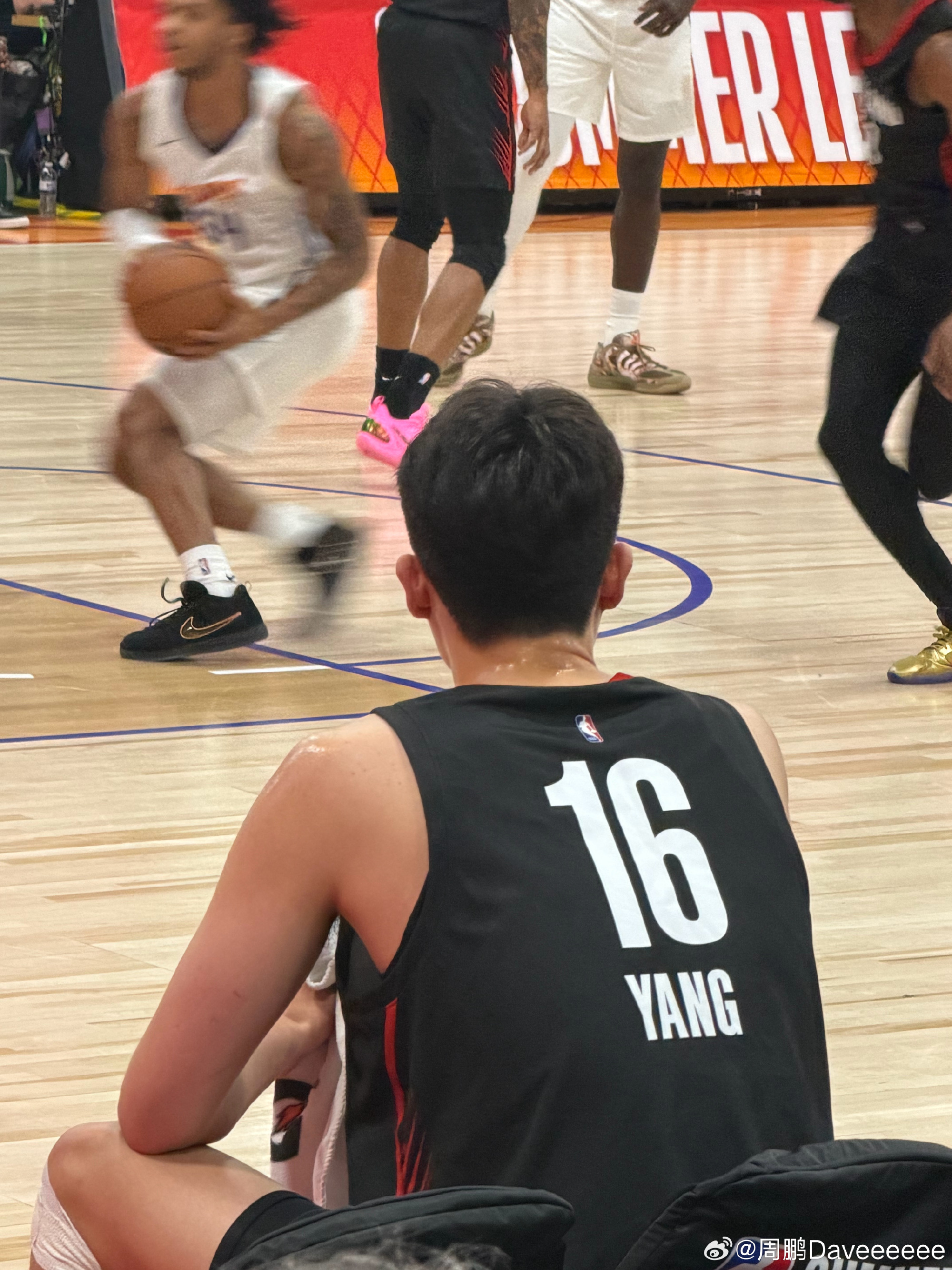 这几天时间线基本是这样：打完中国台北那场窗口期比赛后，杨瀚森马不停蹄飞...