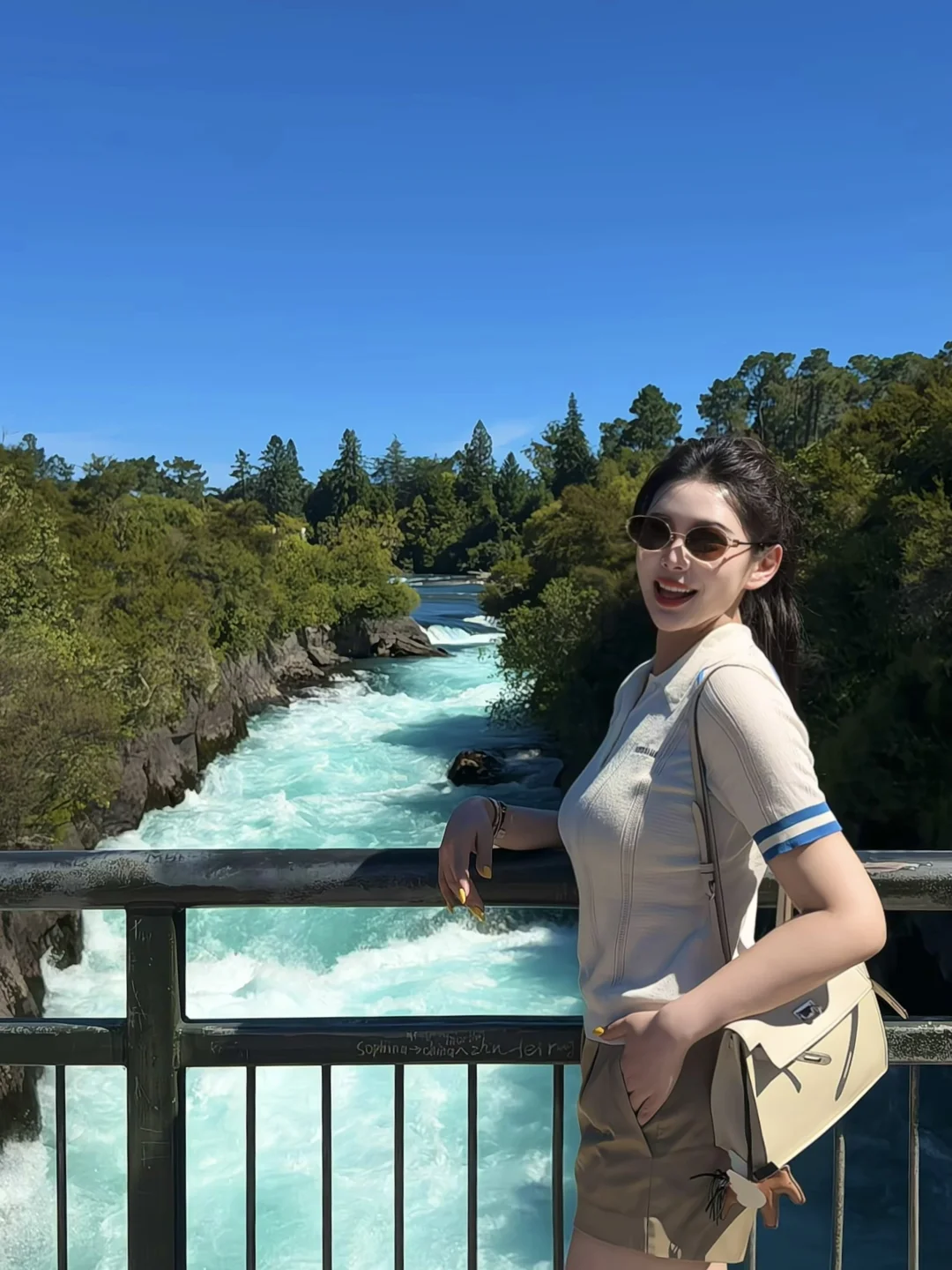 被蓝色治愈的某天💙